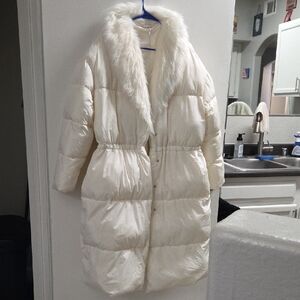 Elegant Women's Cream Fur-Trimmed Puffer Coat